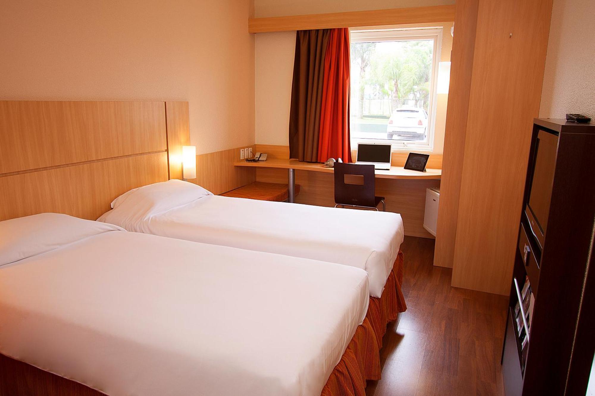 Ibis Curitiba Aeroporto Otel São José dos Pinhais Oda fotoğraf